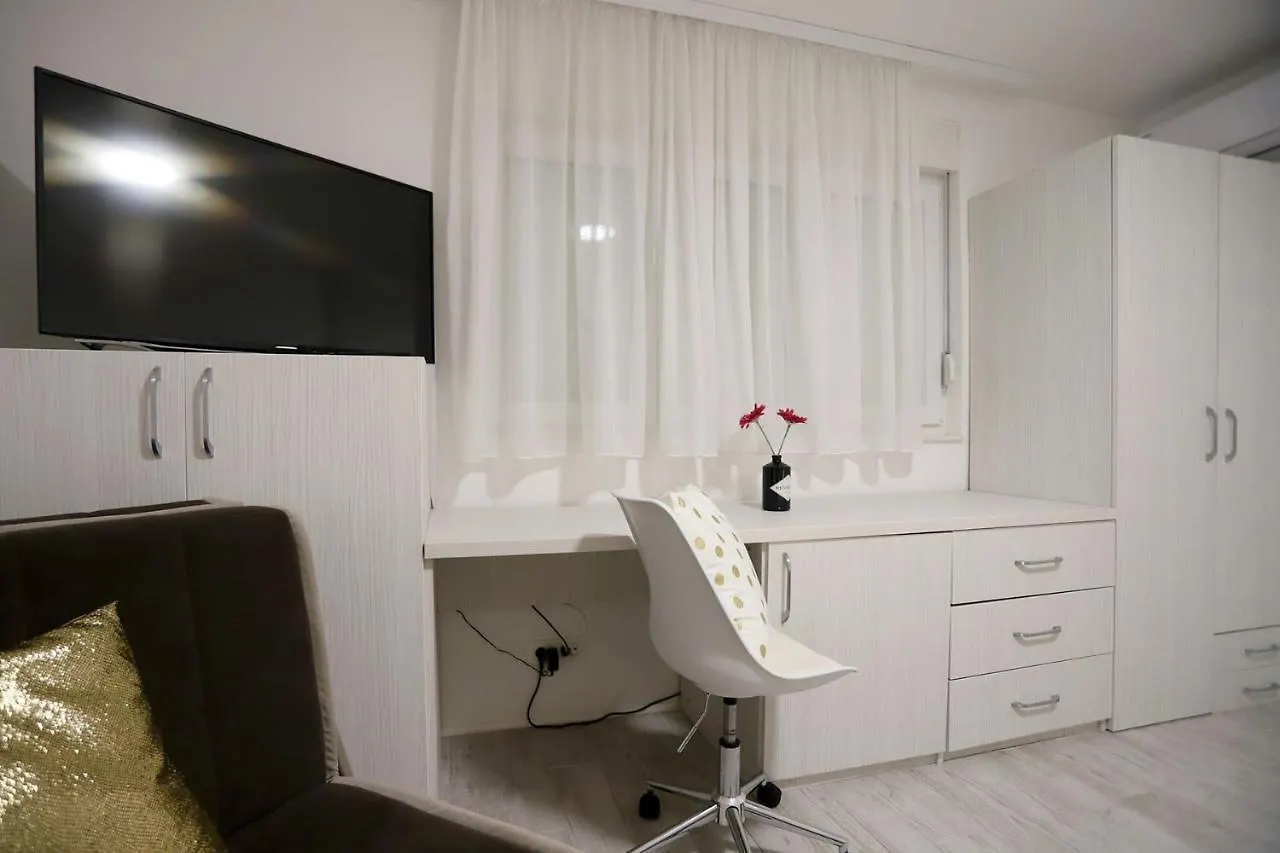 Villa Zvonko 4*, Split